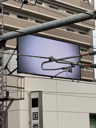 E-VISIONがJR天満駅に大型LEDビジョン開設