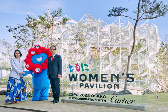 カルティエ、2025 年大阪・関西万博開幕を前にウーマンズ パビリオンにてテープカットセレモニーを開催