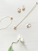 素材本来の美しさを生かしたジュエリー