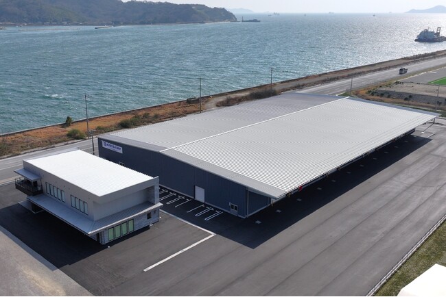 カミシマ運輸株式会社の物流センターと本社屋が岡山県笠岡市で竣工～事業拡大に伴い、業務の効率化・合理化・働きやすい環境づくりを目指す～