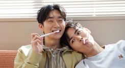 恋愛リアリティ番組で話題の男性カップルDaiShunの初のフォトエッセイが5月27日に発売！