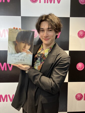 【パース・ナクン】「パース・ナクン1st写真集 Sunny」発売記念イベントを開催
