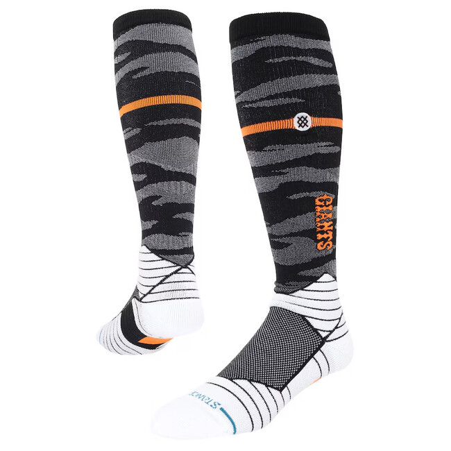 読売巨人軍のオフィシャル ベースボールソックス サプライヤーSTANCE【スタンス】は、特別試合で着用する3rd、4th(橙魂)ユニホームにあわせデザインを一新した特別ソックスをリリースします！