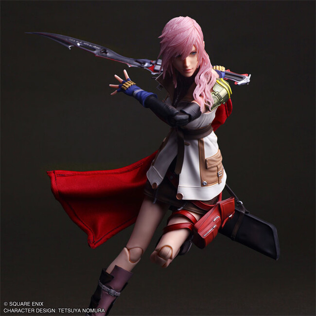 『FINAL FANTASY XIII』より、「PLAY ARTS真」シリーズに「ライトニング」フィギュアが登場。あみあみにて予約受付中。