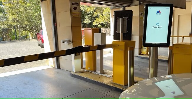 ???????? UrbanChainのAI車番認証による最新スマートパーキングをEnacon Parking社が導入