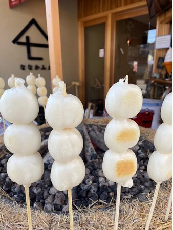 成田発・和モダン団子カフェ「ななかふぇ」原宿＆戸越銀座に2店舗同時オープン！1日最大3,000本売れる焼きたて大玉団子が東京に上陸