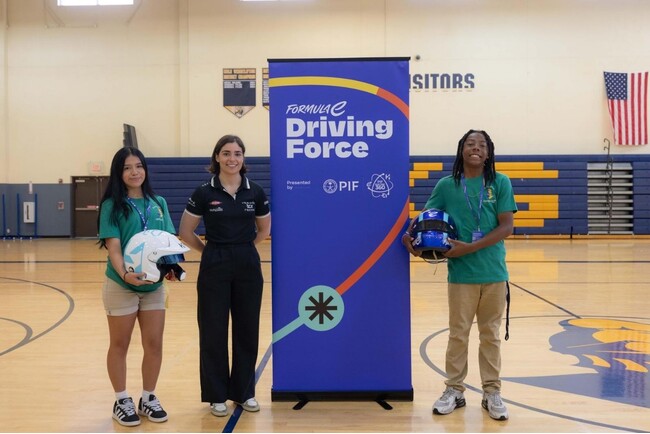 PIFとフォーミュラEが、モビリティの人材育成を目指し、次世代にSTEM教育の機会を提供するプログラム「ドライビング・フォース（Driving Force）」を発表