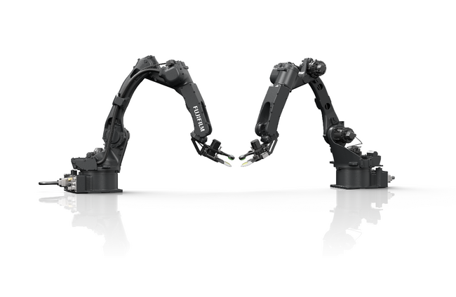 国内初、印刷オペレーションに革新をもたらす自動化ソリューション「紙さばきロボットシステム『Revoria Kamisa PH12』」新発売