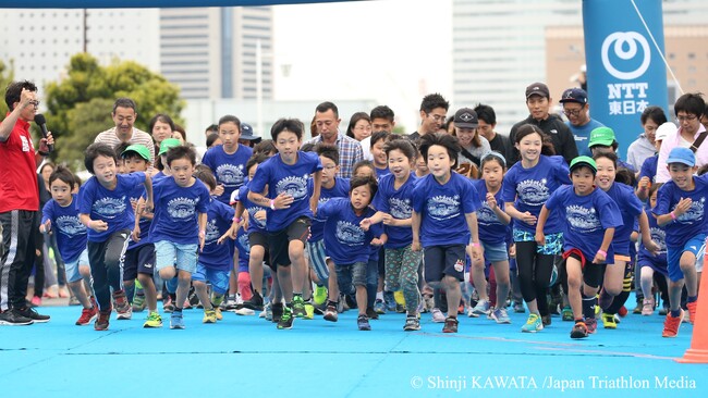 親子で楽しく走ろう！世界最高峰のレース「世界トライアスロン横浜大会」のコースで「ファミリーFUNラン」を開催！