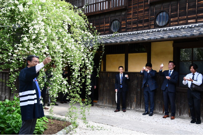 【愛知県半田市】4月19日（土）から始まる『萬三の白モッコウバラ祭』オープニングセレモニーを開催します！