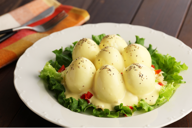 【サラダショップ｜Salad Cafe】イースターにもぴったり！“卵”を存分に楽しむ『たんぱく質が摂れる！ウフマヨソース～巣ごもり風～』新発売