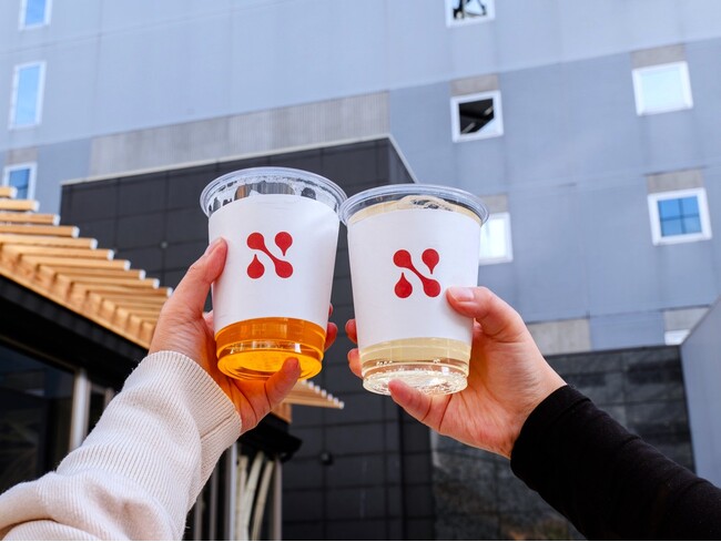 京都駅直結のアートテラスラウンジ『NIWA』開放感あふれる“空の下”で楽しむ、平日限定ハッピーアワー開催中！