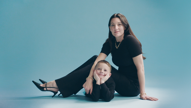【TIFFANY & CO.】母の日を祝う「Strong Like Mom―母のように強く」キャンペーンを発表