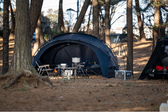 ミニマルワークスの大人気シェルターテント SHELER G に日本別注で新色「BLACK」が4/19(土)より発売!