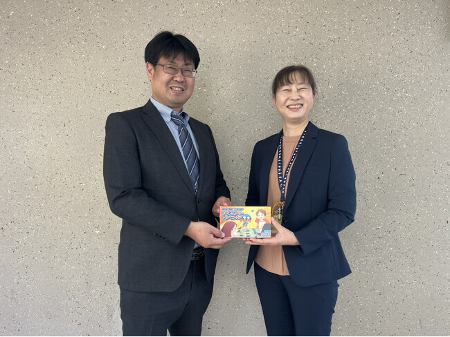コードアドベンチャー館山校、館山市教育委員会へ「ダイスアドベンチャー」10個を寄贈