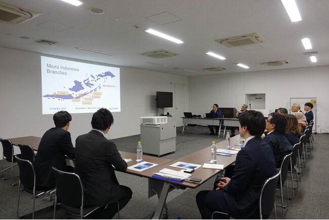【三浦工業株式会社】インドネシア商工会議所KADIN(カディン)がショールームを見学