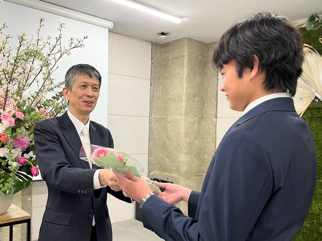 ～障がい者が丹精込めて育てた胡蝶蘭を通じてお祝いの気持ちと福祉支援を結びつける～　美しい胡蝶蘭の取引につづきスタッフの雇用もスタート