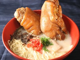 岩見ポークのGIGA豚足ラーメン 岩見ポークのGIGA豚足ラーメン