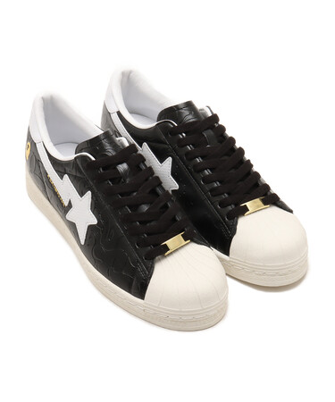 「atmos」「adidas Originals」「BAPE(R)」によるトリプルコラボレーション