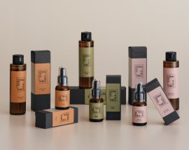 酸性水仕立てのスキンローションと自然由来100％のマルチオイル