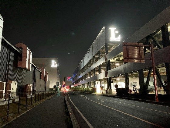 物流施設「LOGIFRONT（ロジフロント）」シリーズ 地球の環境問題について考える「アースデイ」に賛同し内照式壁面サインを消灯