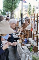 目黒マルシェでは小さなお店が並ぶ