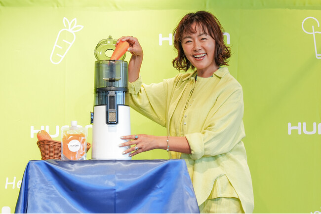 【イベントレポート】 コールドプレスジューサーのパイオニア「ヒューロム」が田中律子さんを迎え新製品発表会を開催！