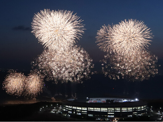 「幕張ビーチ花火フェスタ2025」開催決定！花火を思いっきり満喫できちゃう宿泊プランは5/16（金）から予約スタート！