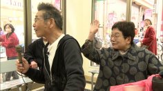 徹底検証！関西のおばちゃんは褒めると叩く！？