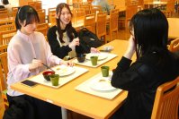 【創価大学】物価高でもお財布に優しい「100円朝食」を提供中！ ―毎朝の栄養を手軽に、学生の健康をサポート―