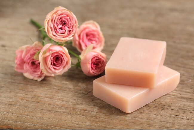 【心ほどける華やかな香り】日曜日だけオープンする神戸元町の「Sunday Savon」、水入りせっけん ローズの香りをリニューアル