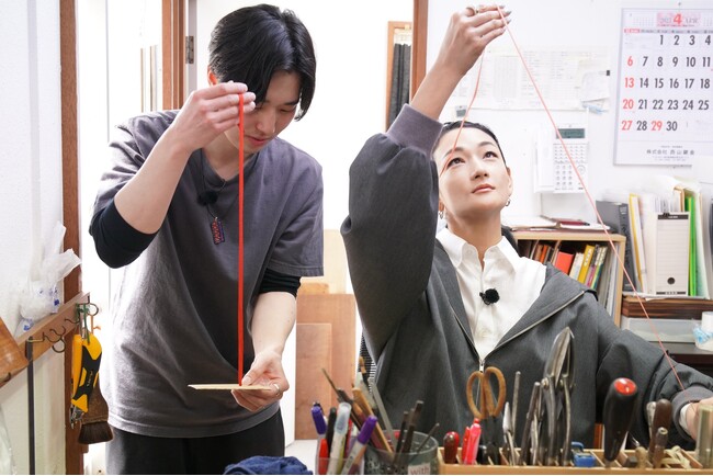 【BS日テレ】五月人形に飾る江戸甲冑。親子三代で技を受け継ぐ工房を冨永愛が訪問