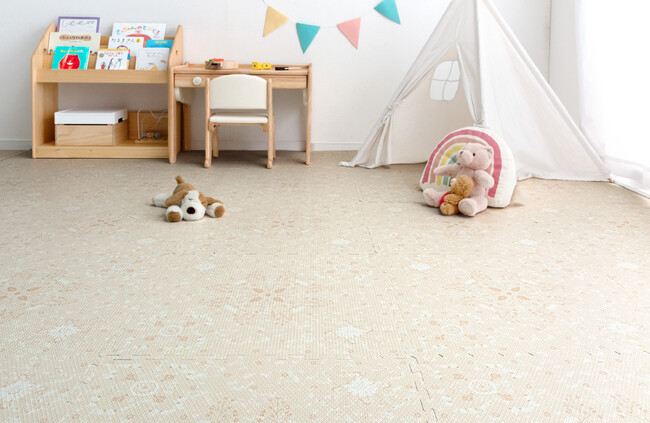 人気ジョイントマットシリーズに花柄モデルが新登場！「安心」「かわいい」が両方叶う理想のキッズスペースに