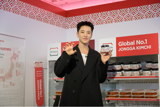 宗家キムチのPOP-UP『Kimchi Blast Tokyo 2025』にアンバサダー SEVENTEEN HOSHIさんが来場
