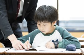 読解力と作文力が身に付く