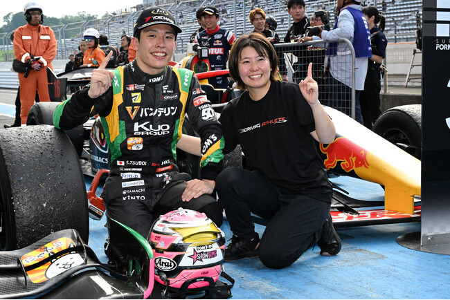 2024シーズン “世界一速い夫婦” 坪井翔 & 斎藤愛未選手が5/7(水)神奈川県⿊岩祐治知事を表敬訪問いたします