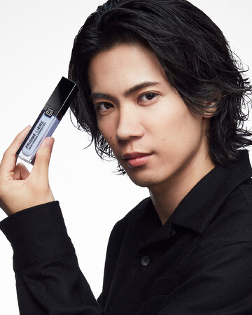 Number_iの神宮寺 勇太がジバンシイ ビューティーの人気コレクター＆パウダーのキャンペーンに登場