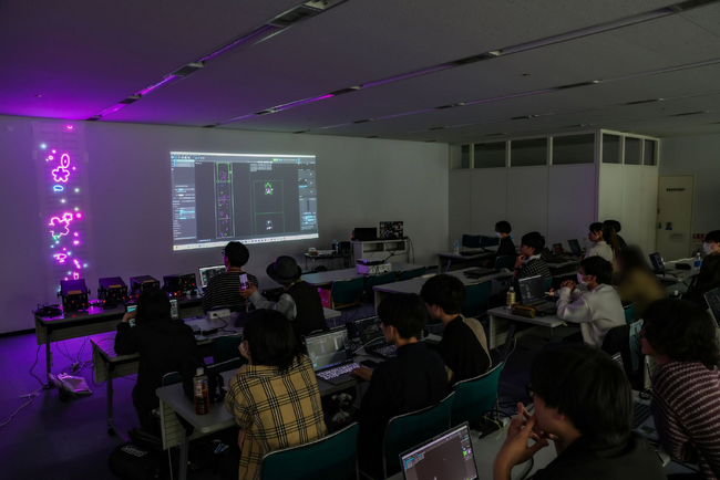 【大阪府主催】「学べる×挑戦できる」若手応援プログラム「SAKISHIMA LIGHTING ART」ワークショップ開催レポート