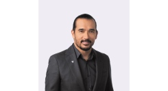 前プレジデントのステファン・グラツィアーニがハーバライフの最高経営責任者（CEO）に就任。マイケル・O・ジョンソンはエグゼクティブチェアマンへ