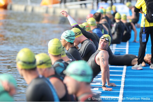 2025世界トライアスロン横浜大会　１５周年記念企画「スイムポンツーン（スイム飛込用の浮桟橋）ウォーク＆稚魚放流」を初開催します！