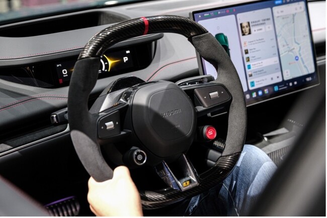 ALCANTARA、上海モーターショー2025で多数の高級車に採用