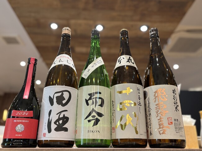 【破格の希少酒飲み比べコース ￥3,280】十四代・而今・新政など『希少酒5種飲み比べ』＋『飲み放題』｜5月7日(水)～5月31日(土)、日本酒原価酒蔵 4店舗限定で開催！