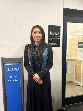 JETRO主催の「アジアにおける化粧品市場の現況と今後の展望 ―日本製品のビジネスチャンス―」に登壇。
