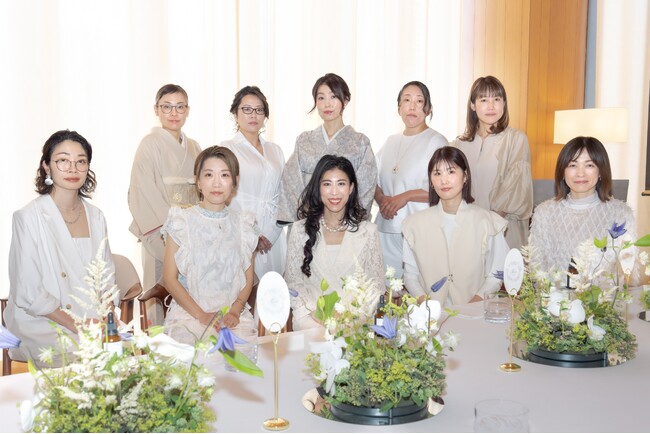 4/29　薄毛・白髪ケアのプロを育成する再生美容師(R)︎RBAアカデミー第１期修了式を開催　サロン専売の新商品も発表　専門アドバイスとセットで髪の悩みに寄り添う