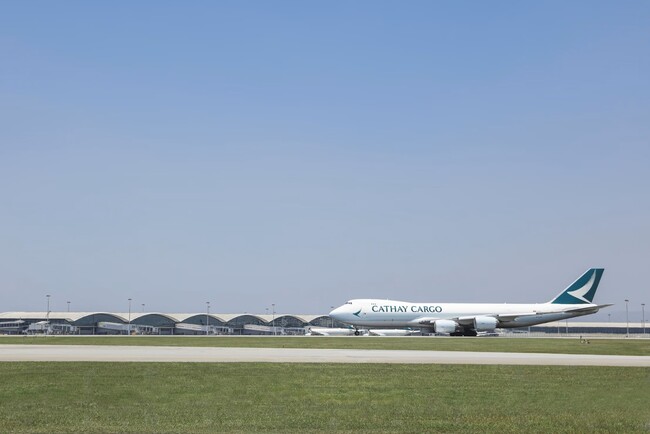 【キャセイカーゴ】「世界で最も貨物取扱量が多い空港」を14年連続で受賞する香港国際空港で、さらなる協力と革新を推進