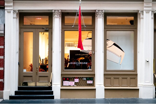 LOVECHROME(ラブクロム)が、アメリカ・ニューヨークにてPOP UPを開催。新型ヘアコームを日本に先駆けてお披露目。