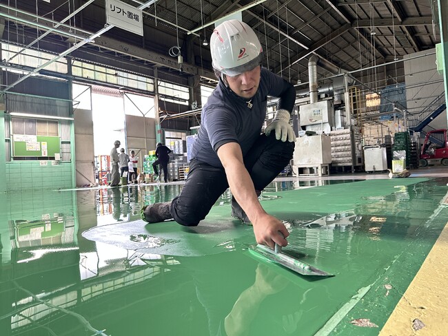 創業22年の愛知レジン、「安全で剥がれない床づくり」徹底追求。2024年度売上高5億7600万円を達成