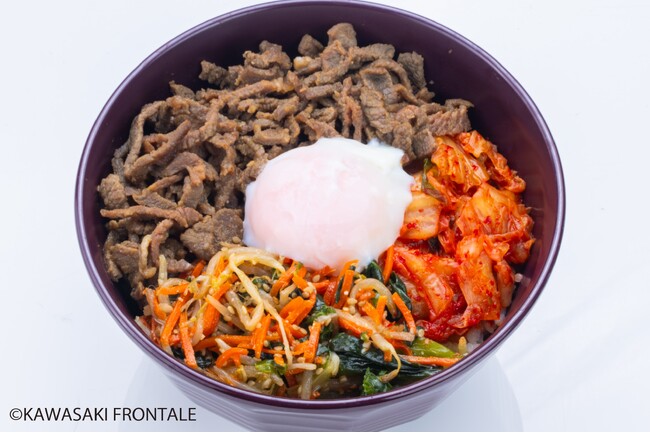 川崎フロンターレ×エバラ食品　レシピコラボ企画第１弾　[黄金の味(R)」を使ったメニューを５月１３日よりチームの公式カフェにて提供開始