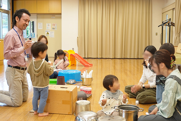 【開催レポート】南区子育てサークル 星の子探検隊「何でも太鼓でリズム遊び ＆ ギターに合わせて一緒に歌おう」