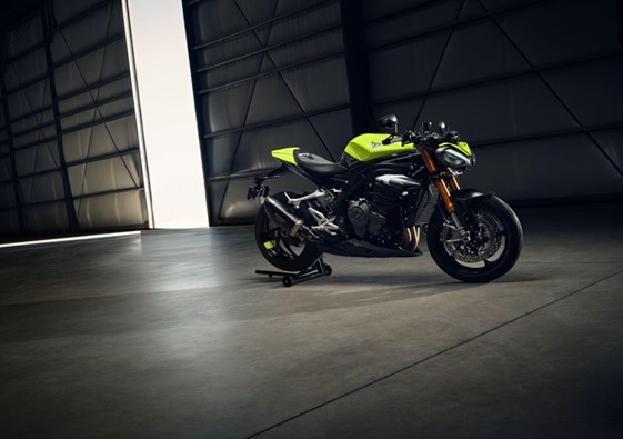 トライアンフから「新型SPEED TRIPLE 1200 RX」発表のお知らせ